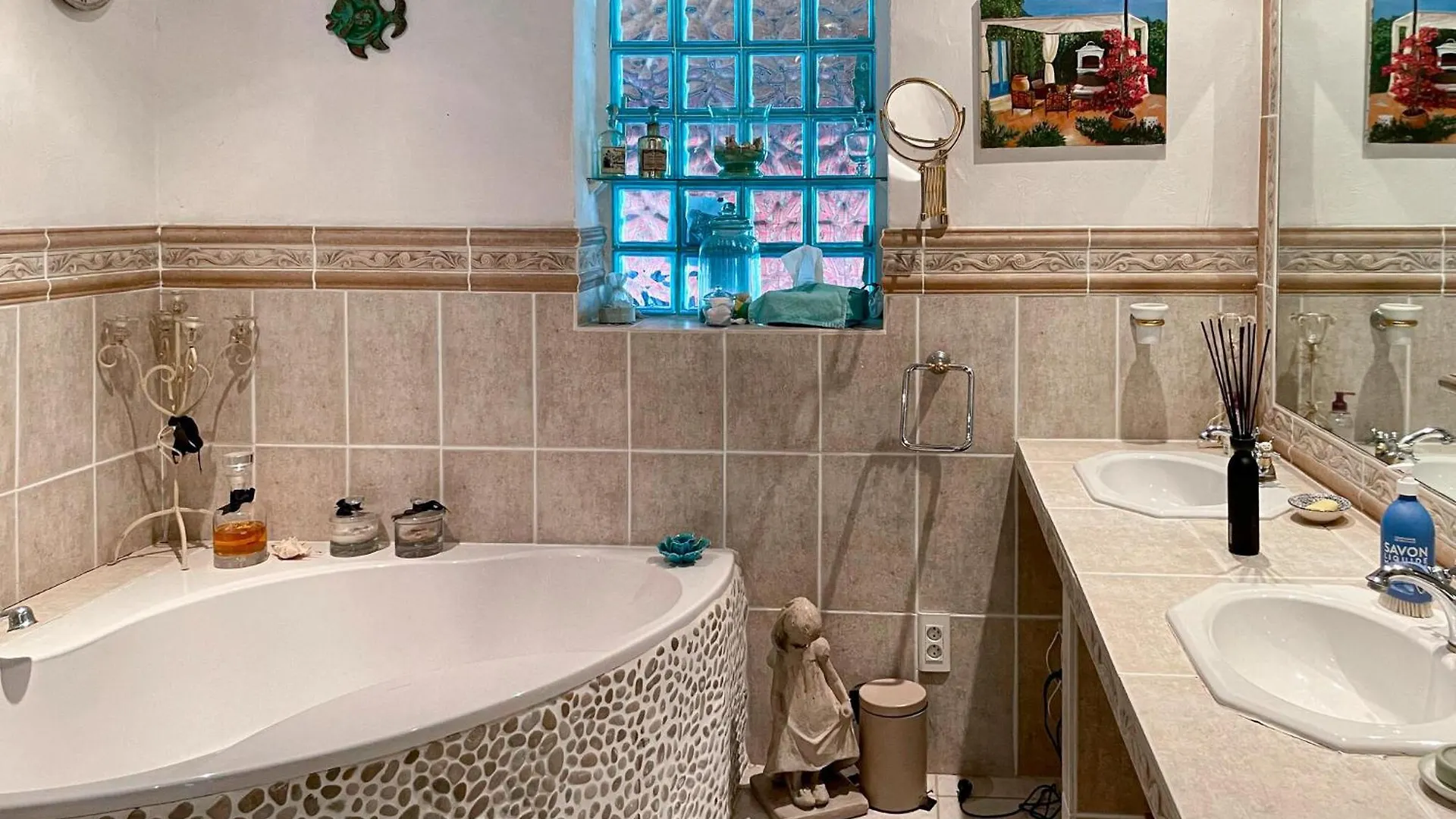 Holiday home Lovely Home In Lorgues With Outdoor Swimming Pool